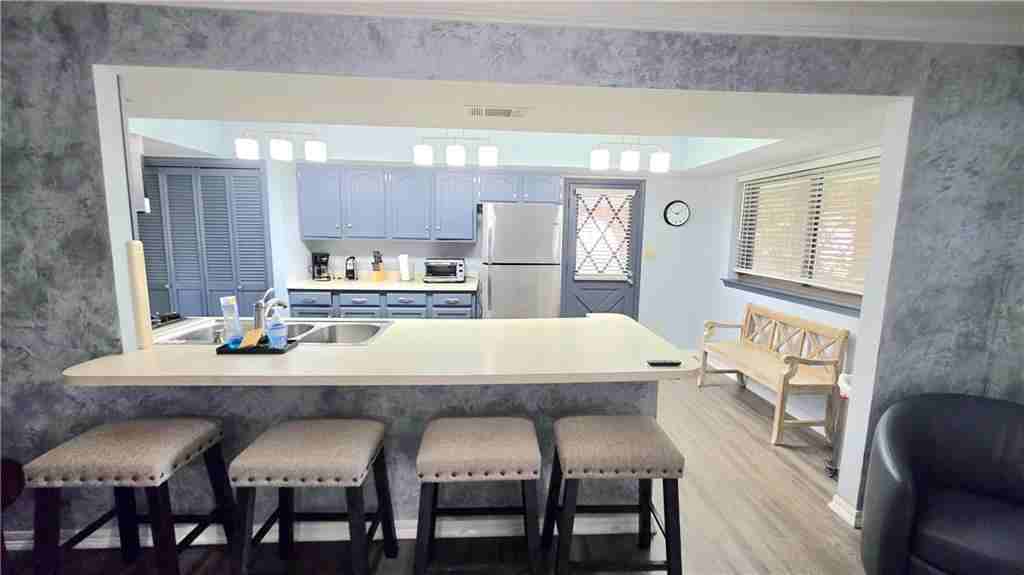 101 Liberty St - Photo 7 of 20