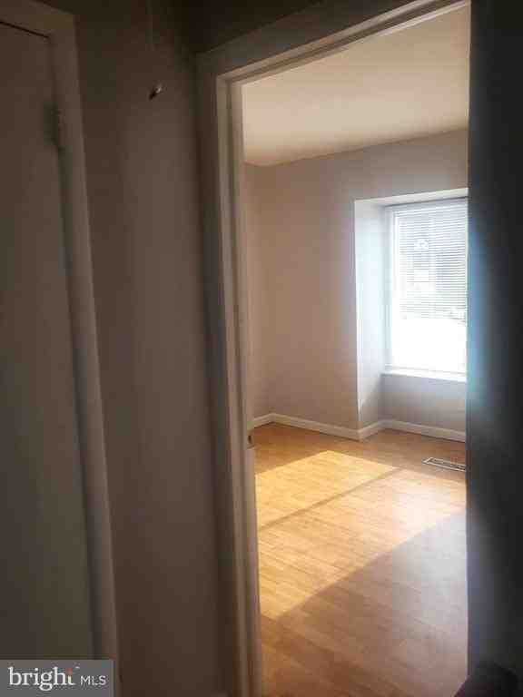 150 Chelsea Cir - Photo 5 of 24