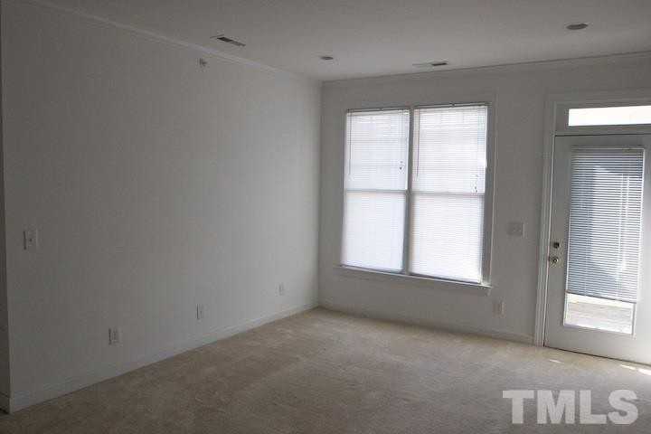701 Copperline Dr - Photo 2 of 11