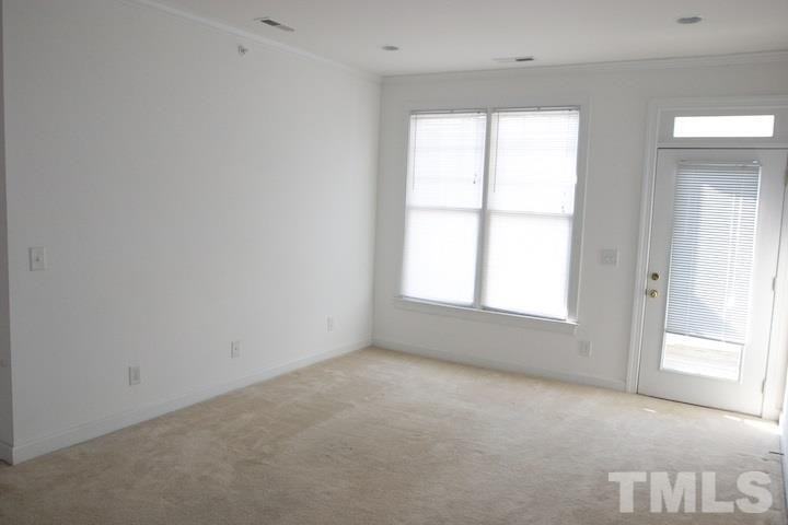 701 Copperline Dr - Photo 3 of 11