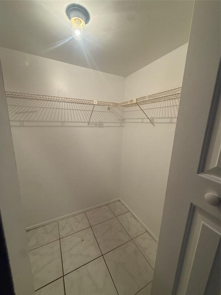 7960 Colony Cir N - Photo 7 of 11