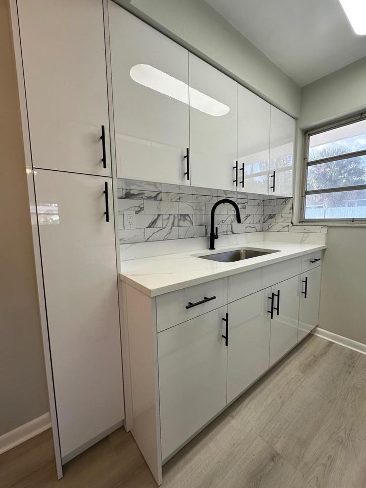 932 S B St - Photo 3 of 17