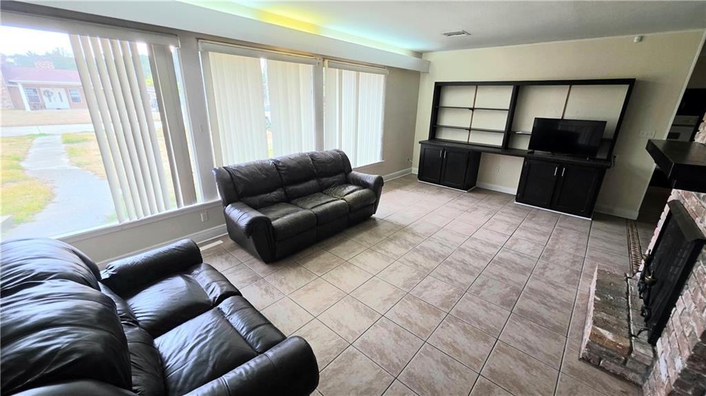 109 Ollie Dr - Photo 3 of 34