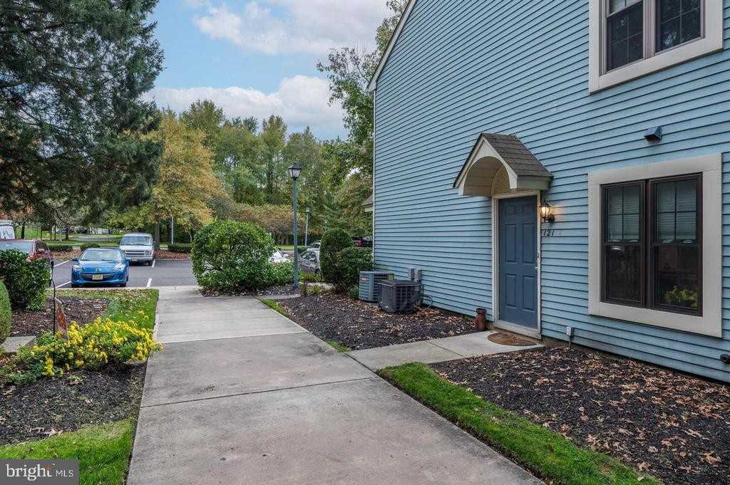 121 Arden Ct ##A - Photo 3 of 19