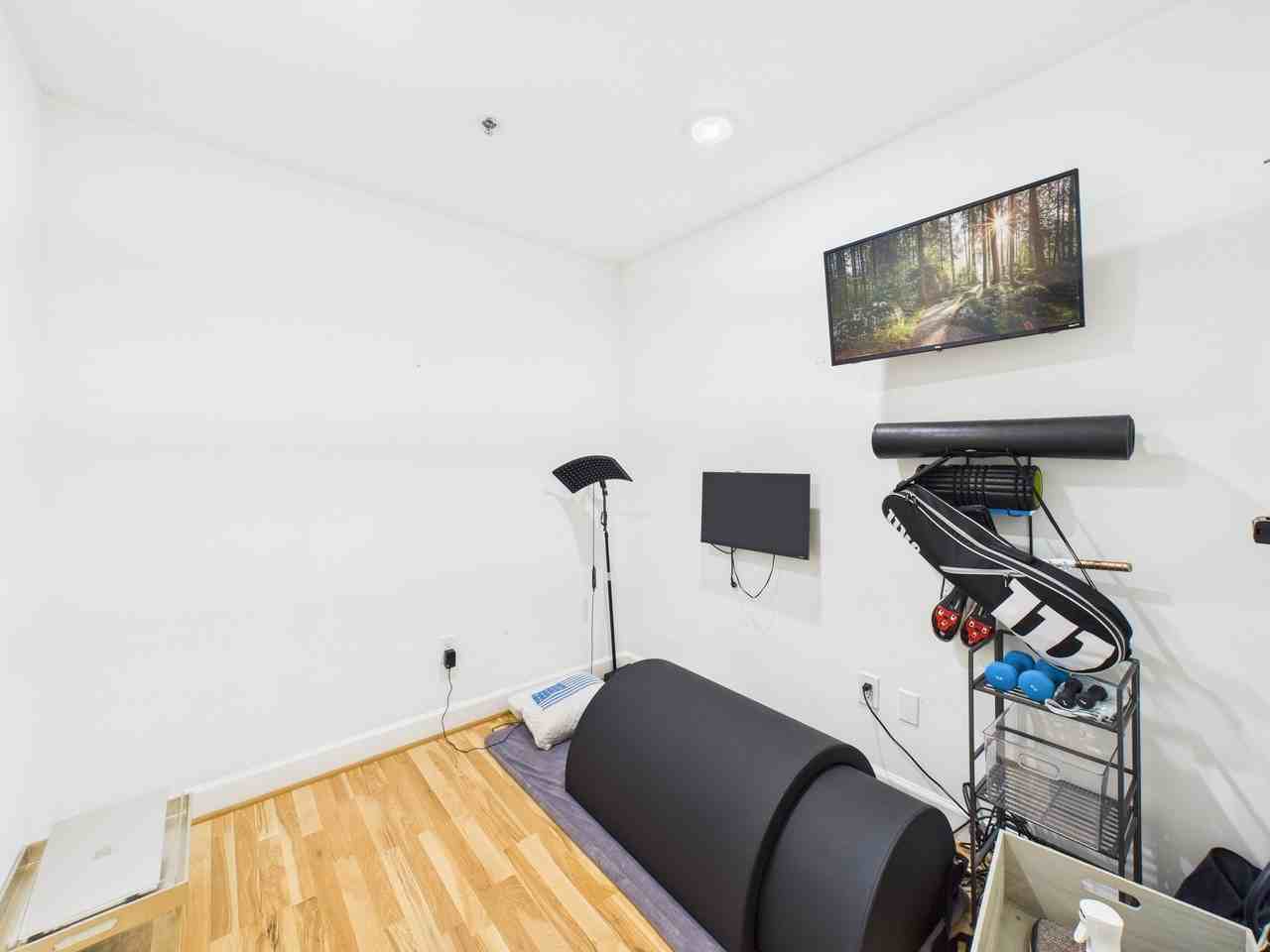 2520 Robinhood St - Photo 5 of 44