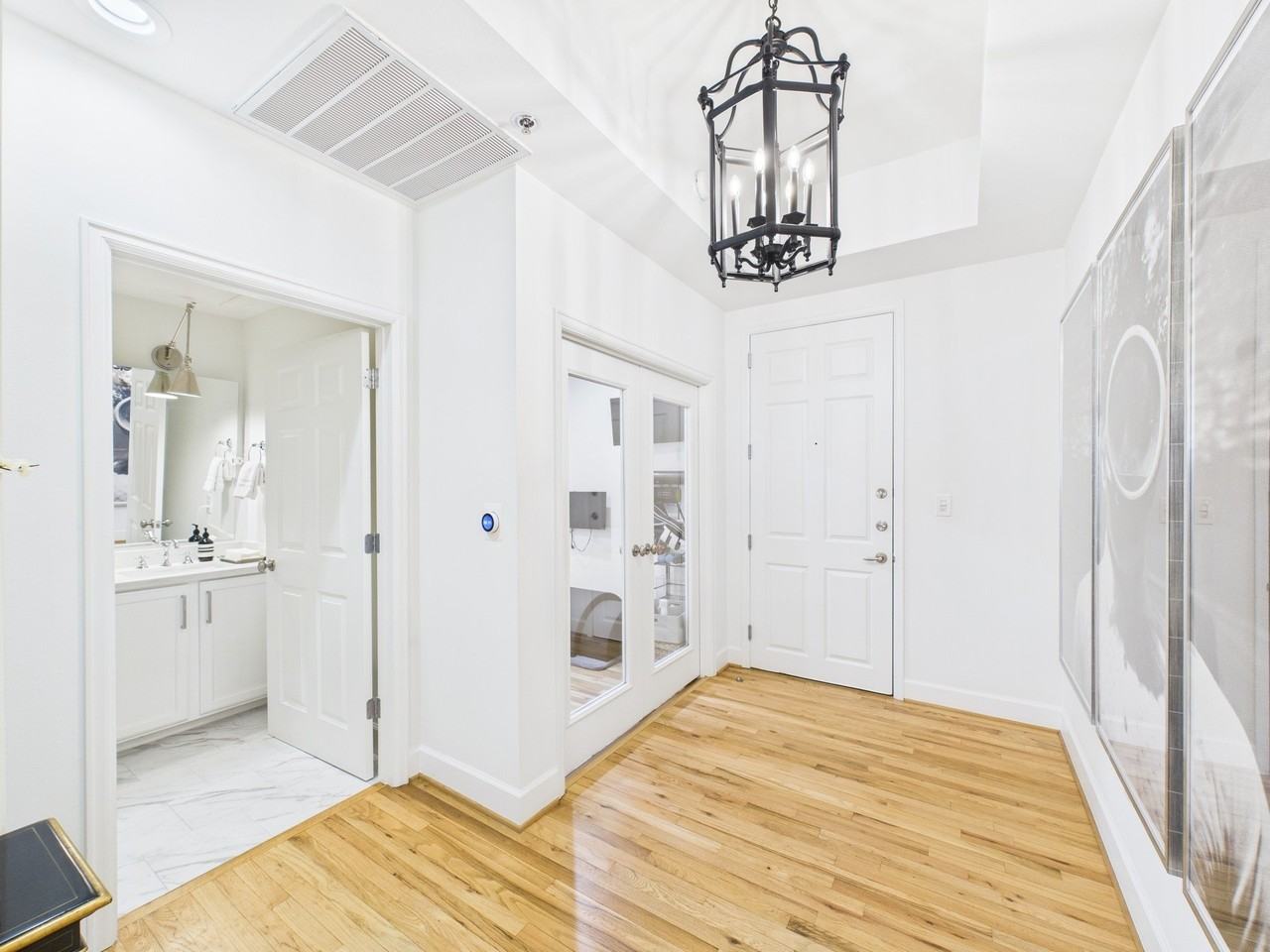 2520 Robinhood St - Photo 6 of 44