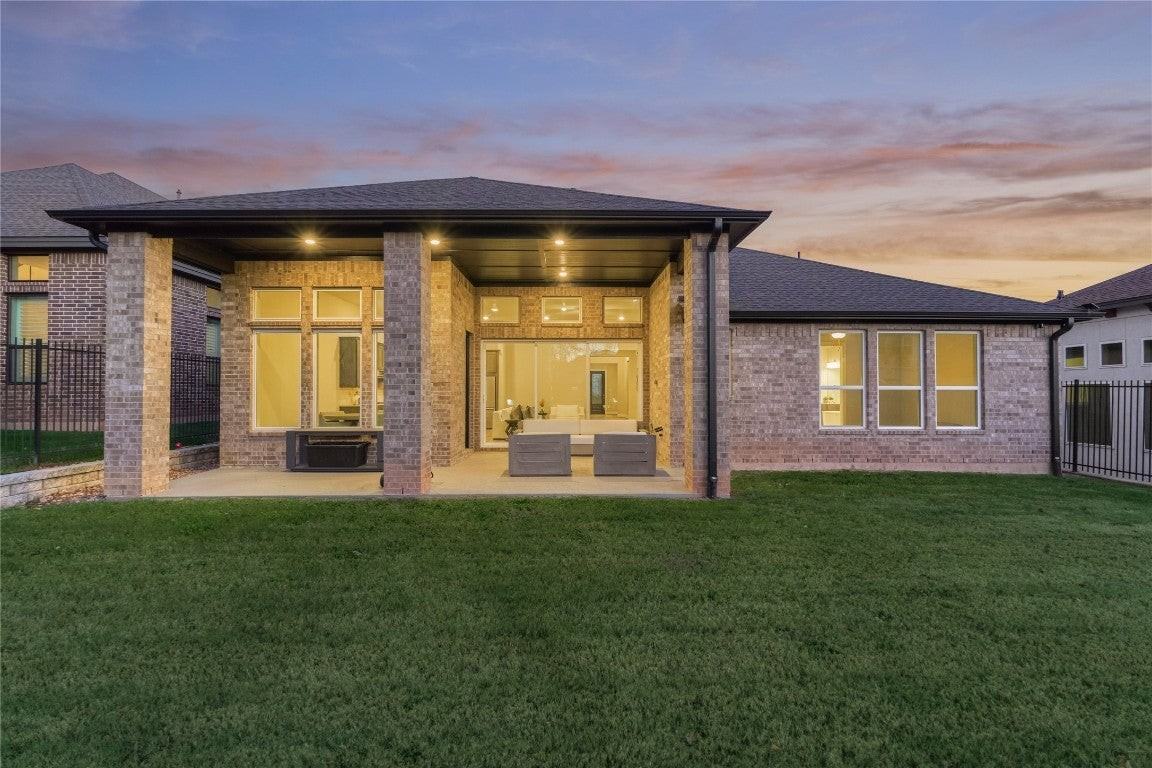 1716 Encino Blvd - Photo 3 of 50