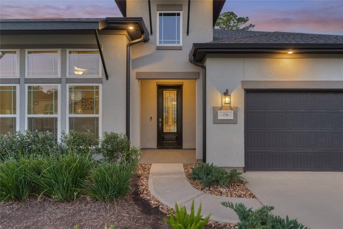 1716 Encino Blvd - Photo 5 of 50