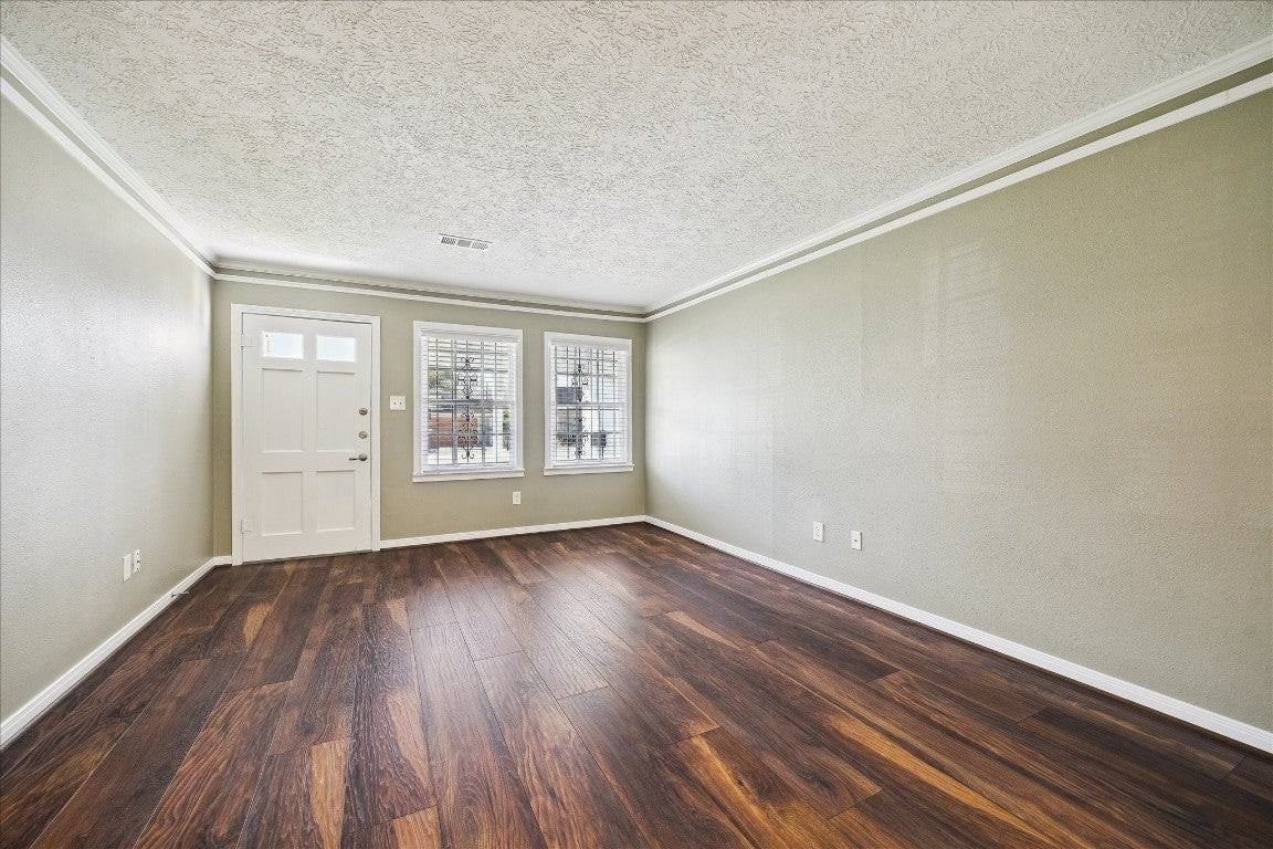 1115 Post St - Photo 4 of 23