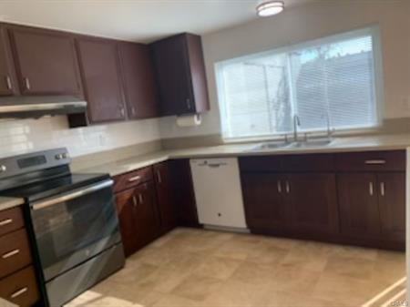 4555 Larwin Ave - Photo 3 of 31