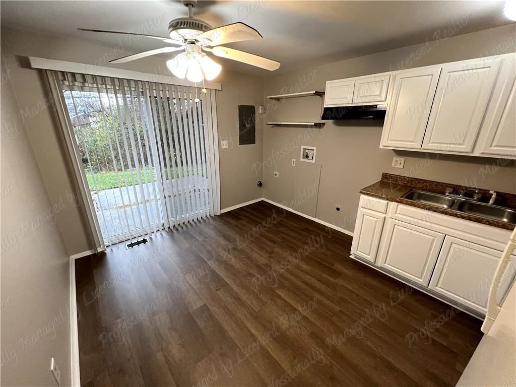 5454 Broomall St - Photo 7 of 16