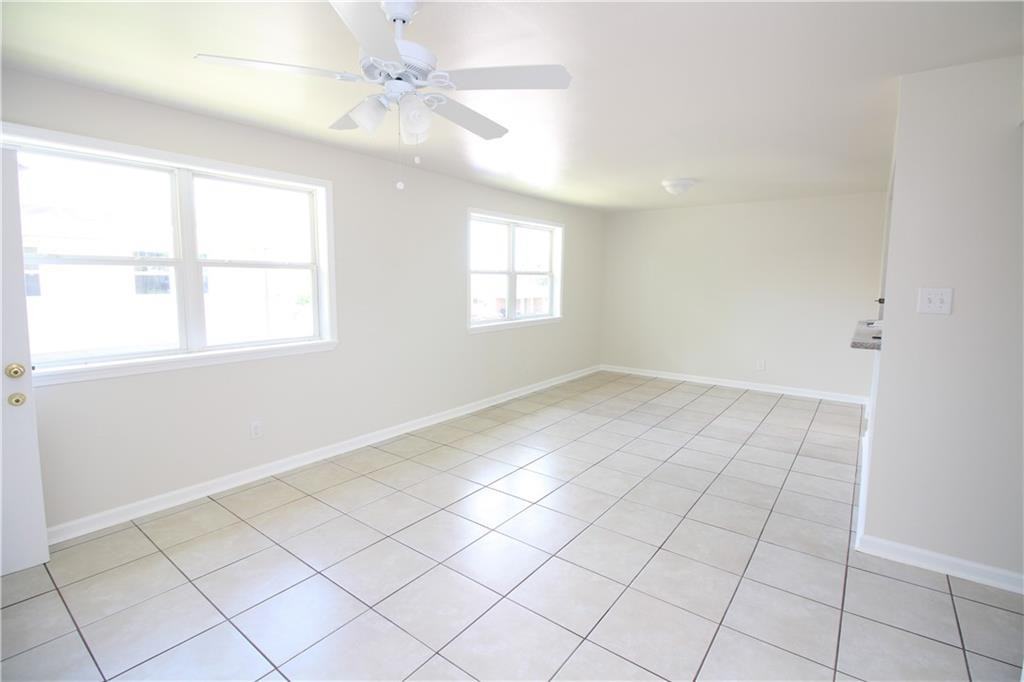 116 Zeta St ##C - Photo 3 of 13