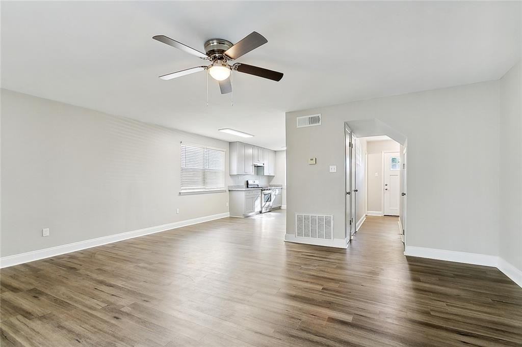 208 Hunt St ##A - Photo 3 of 13