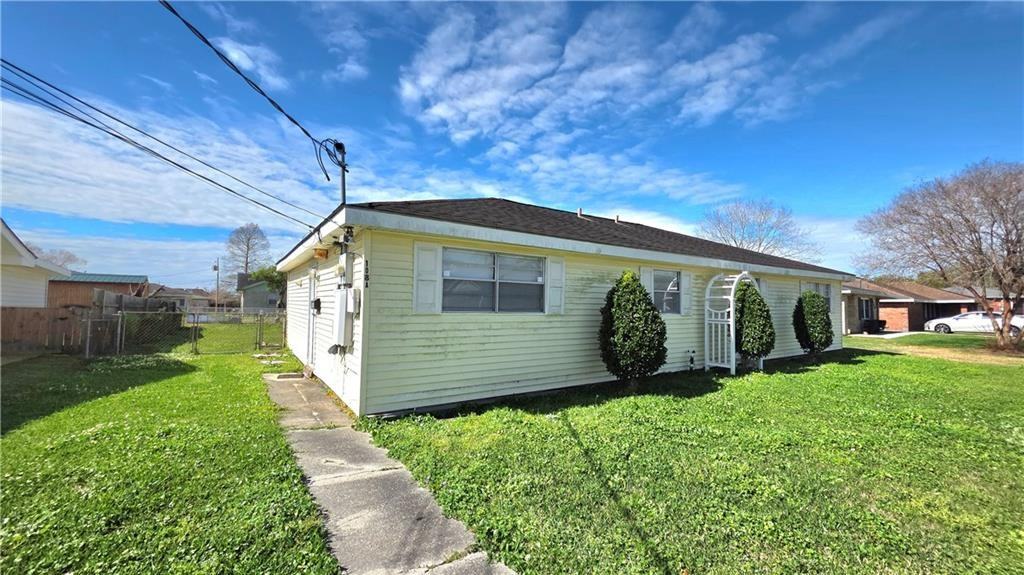 108 Nu St ##A - Photo 2 of 14