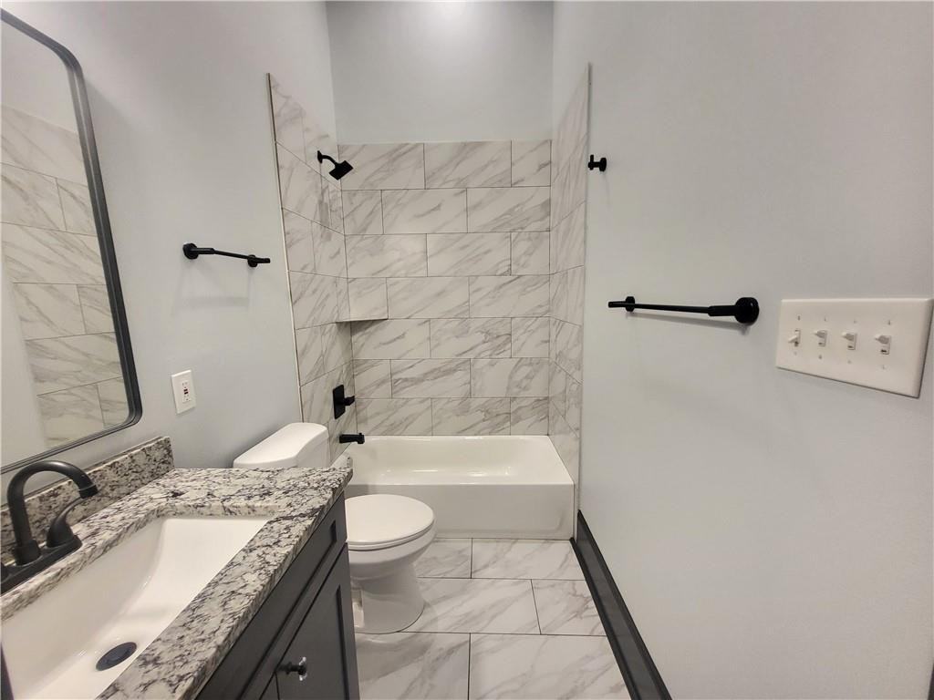 2109 1st St - Photo 5 of 10