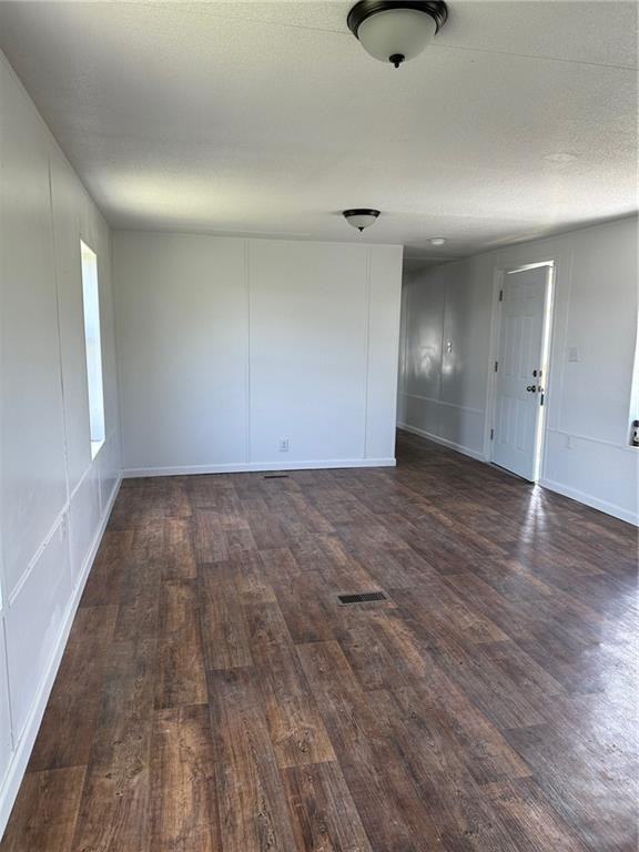 136 Orange St - Photo 2 of 12