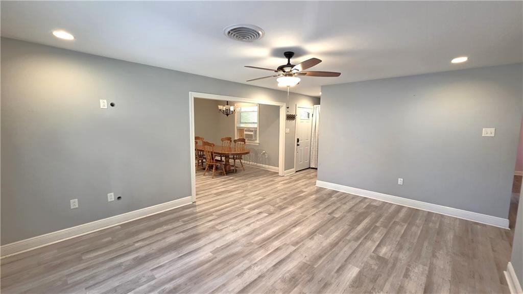 134 Hunt St - Photo 3 of 17