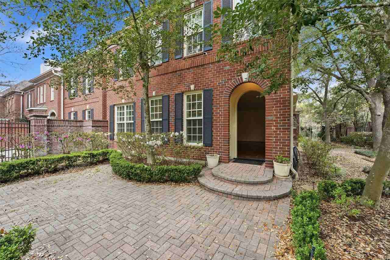 3210 Maroneal St - Photo 2 of 28