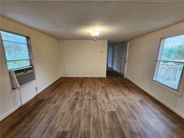 143 Rambling Rd - Photo 2 of 18