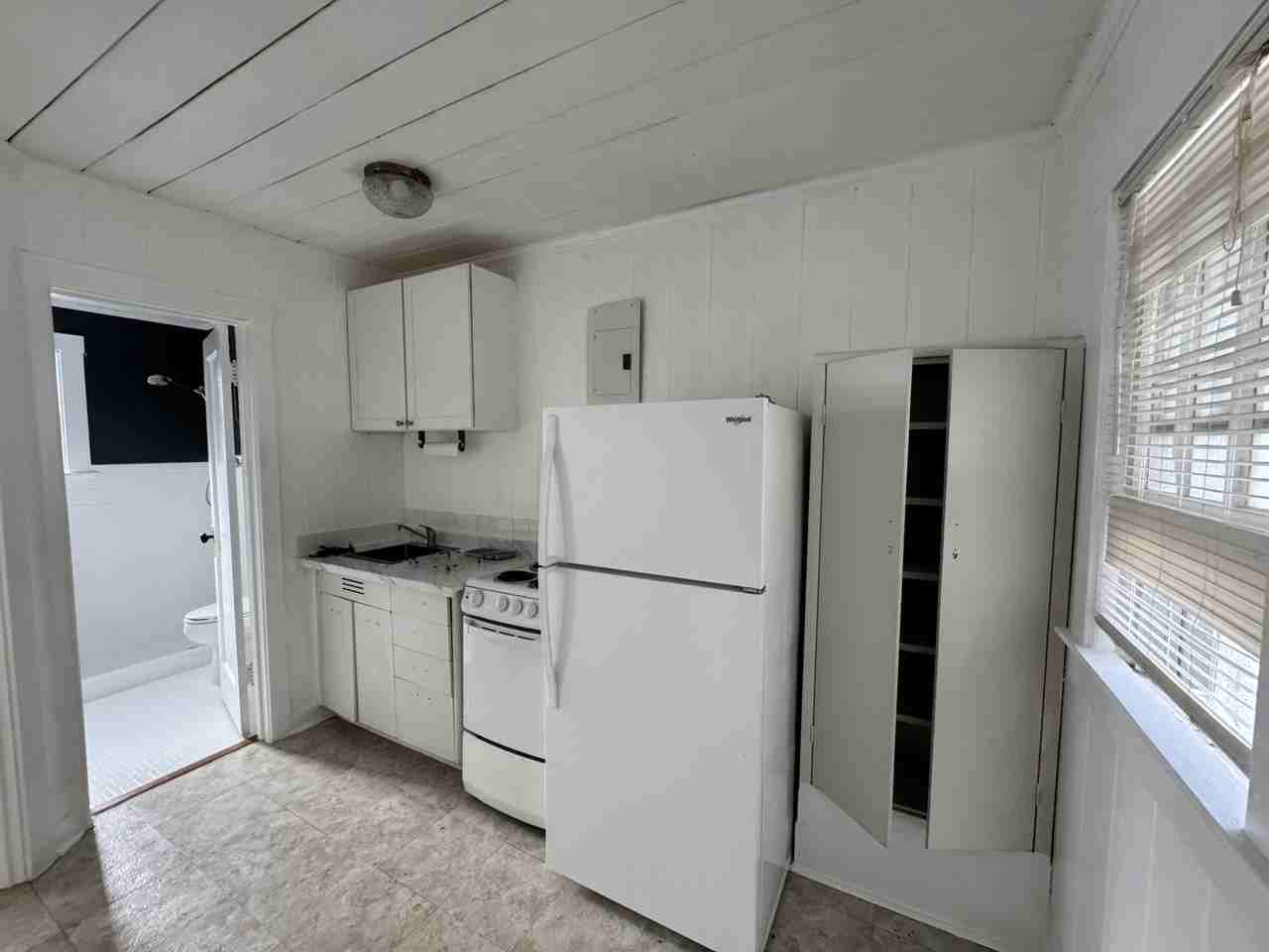 200 Park Ave Apt 9 - Photo 5 of 9