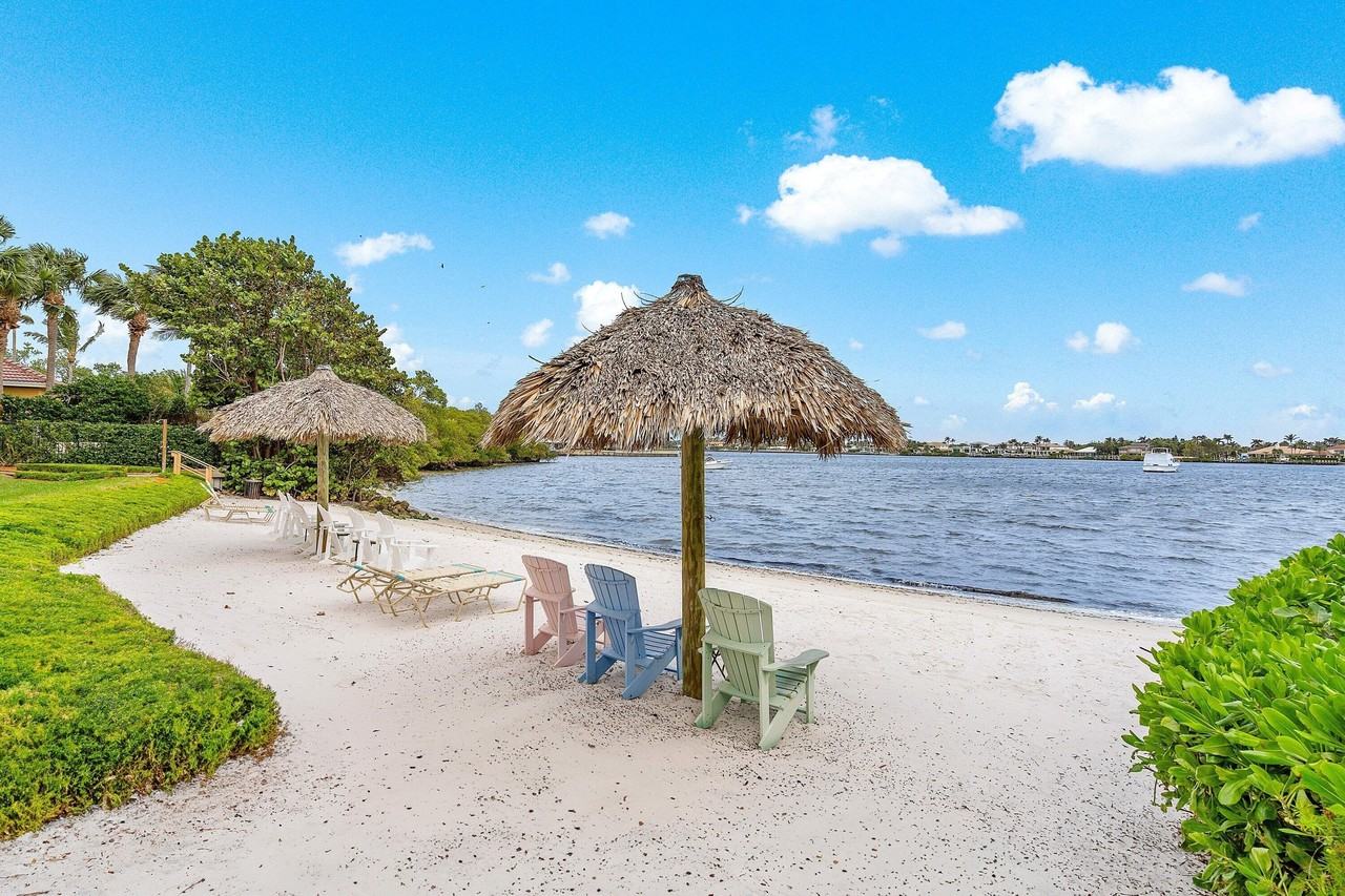 900 Scotia Dr Apt 102 - Photo 2 of 48