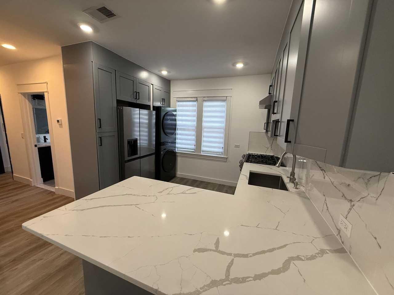 517 Lincoln St #3 - Photo 2 of 8