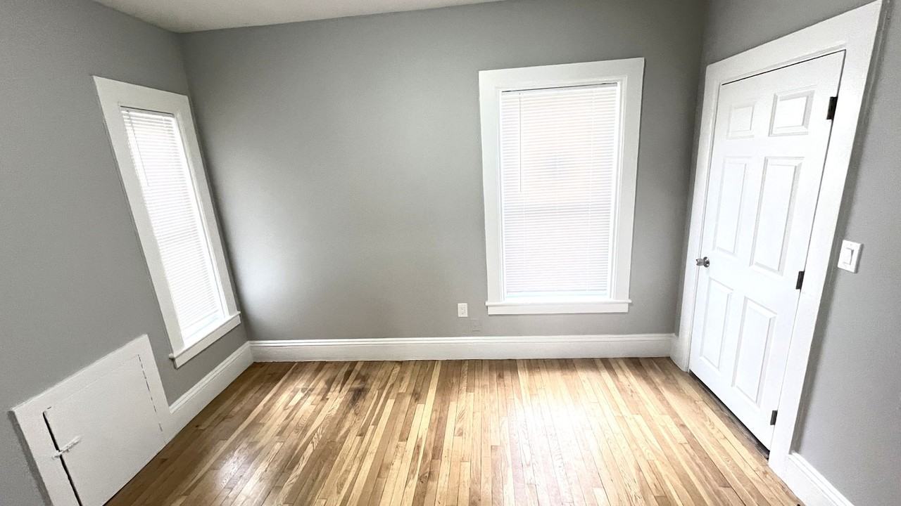 31 Ridgeway St #1 - Photo 7 of 8