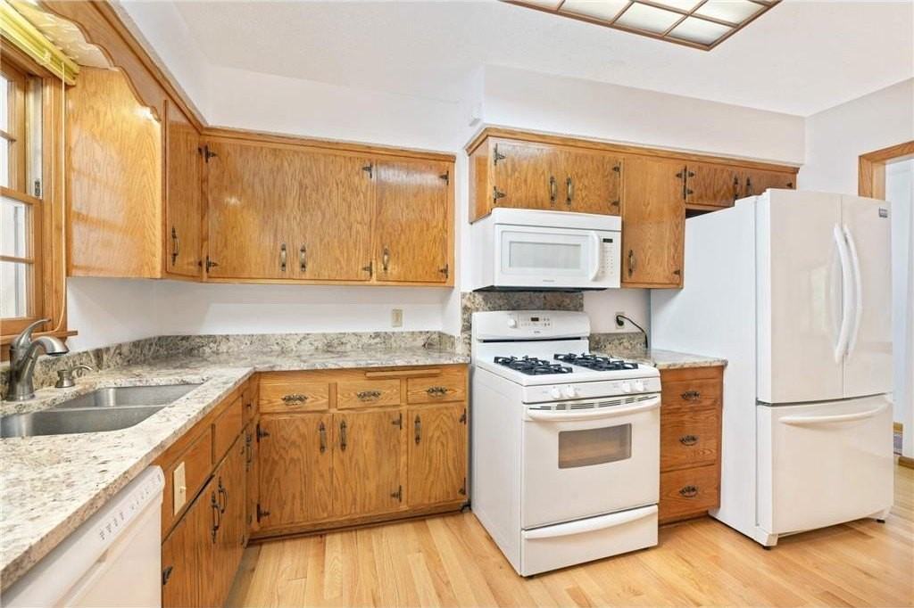 5867 Central Ave Ne - Photo 5 of 18