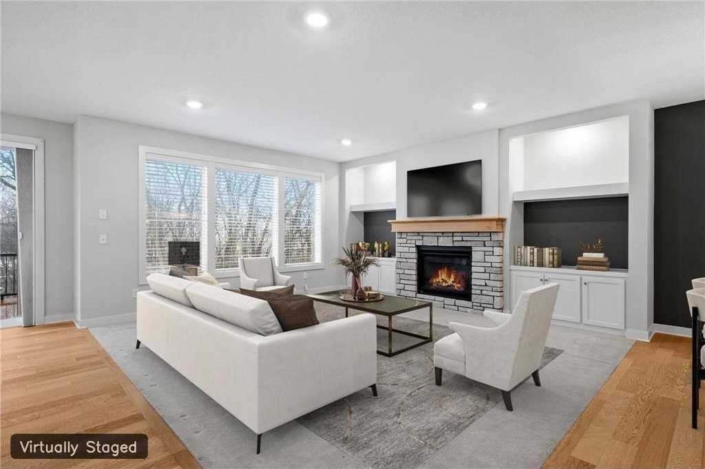 18700 61st Ave N - Photo 4 of 31