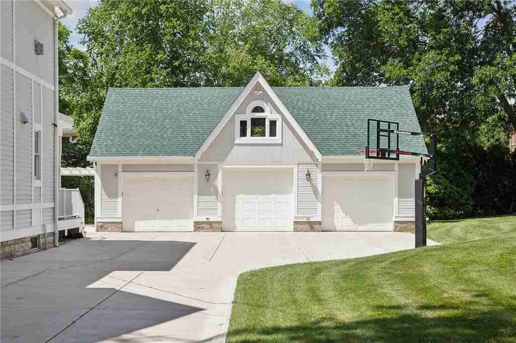 206 5th St S - Photo 5 of 50