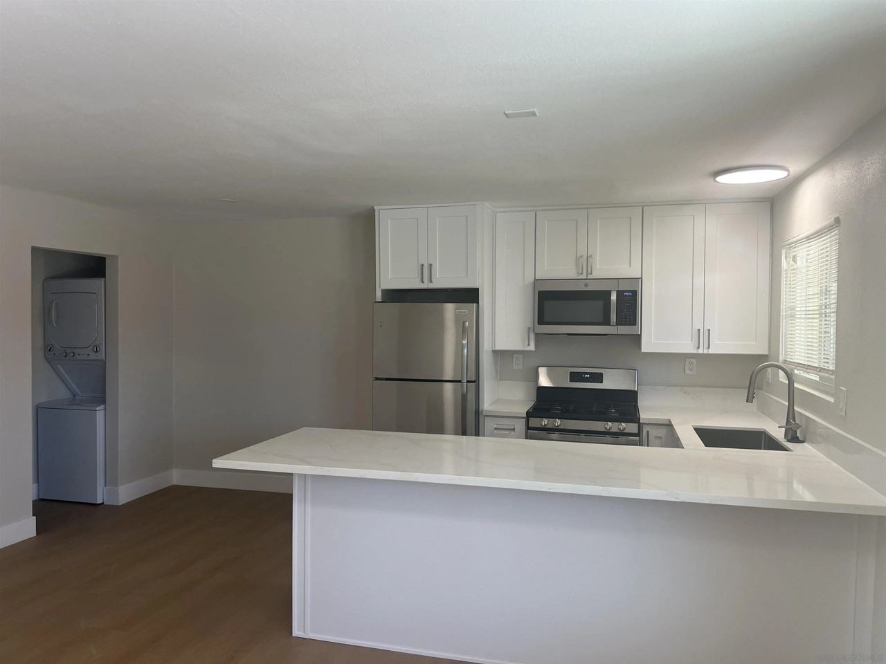 4181 Van Dyke Ave - Photo 2 of 7