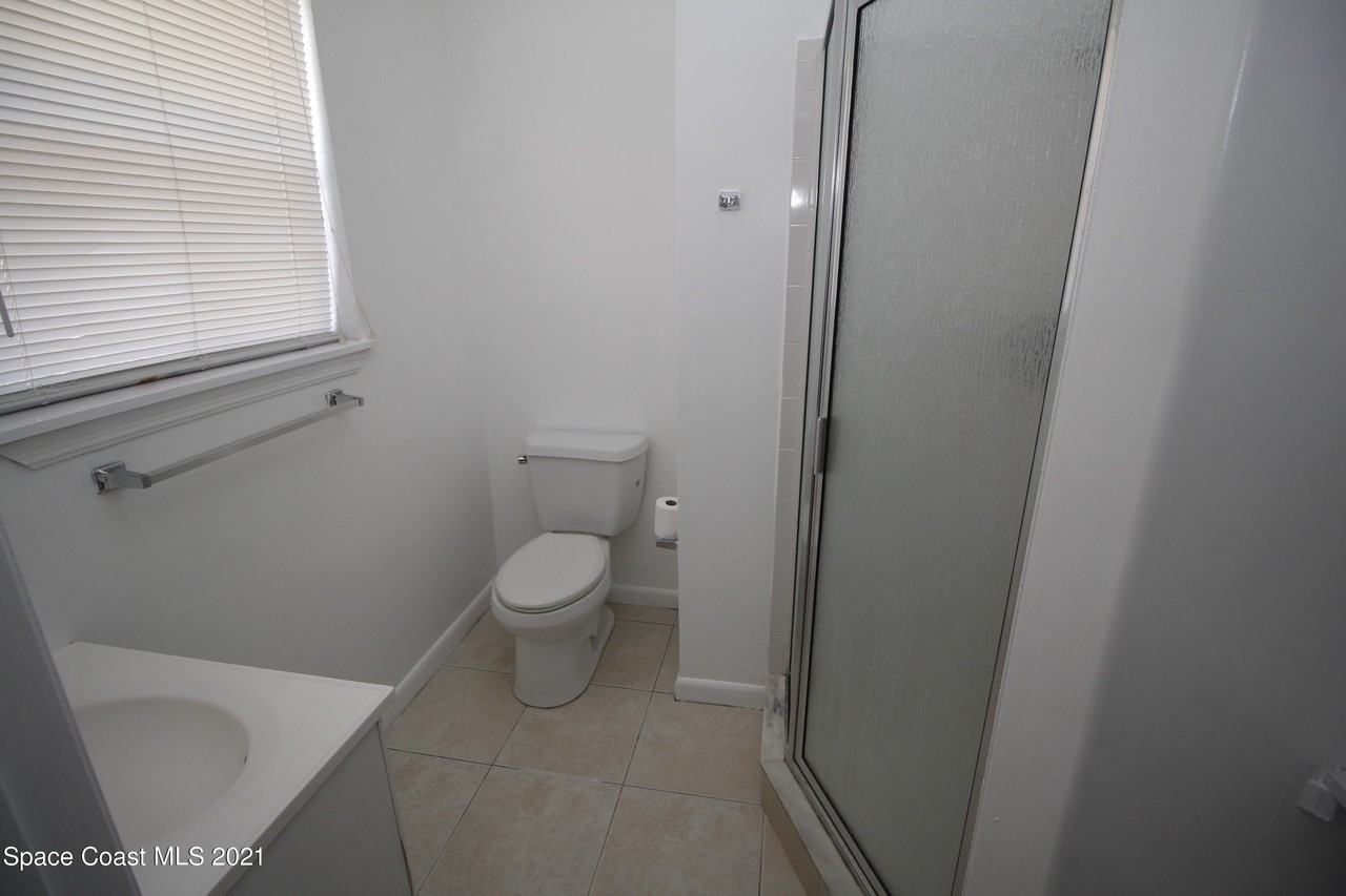 2919 Rollins St - Photo 4 of 14