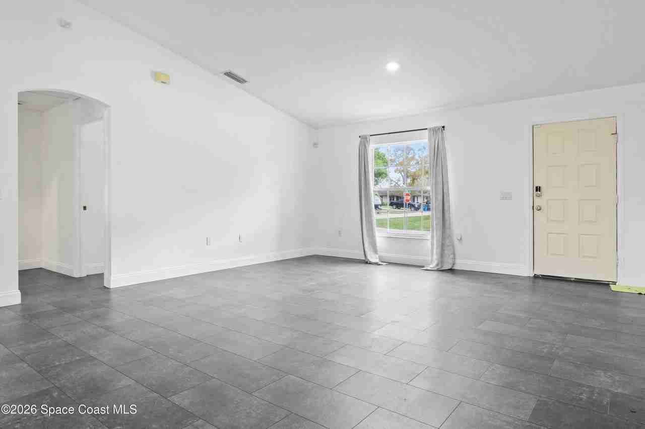 1091 Slocum St Nw - Photo 4 of 25