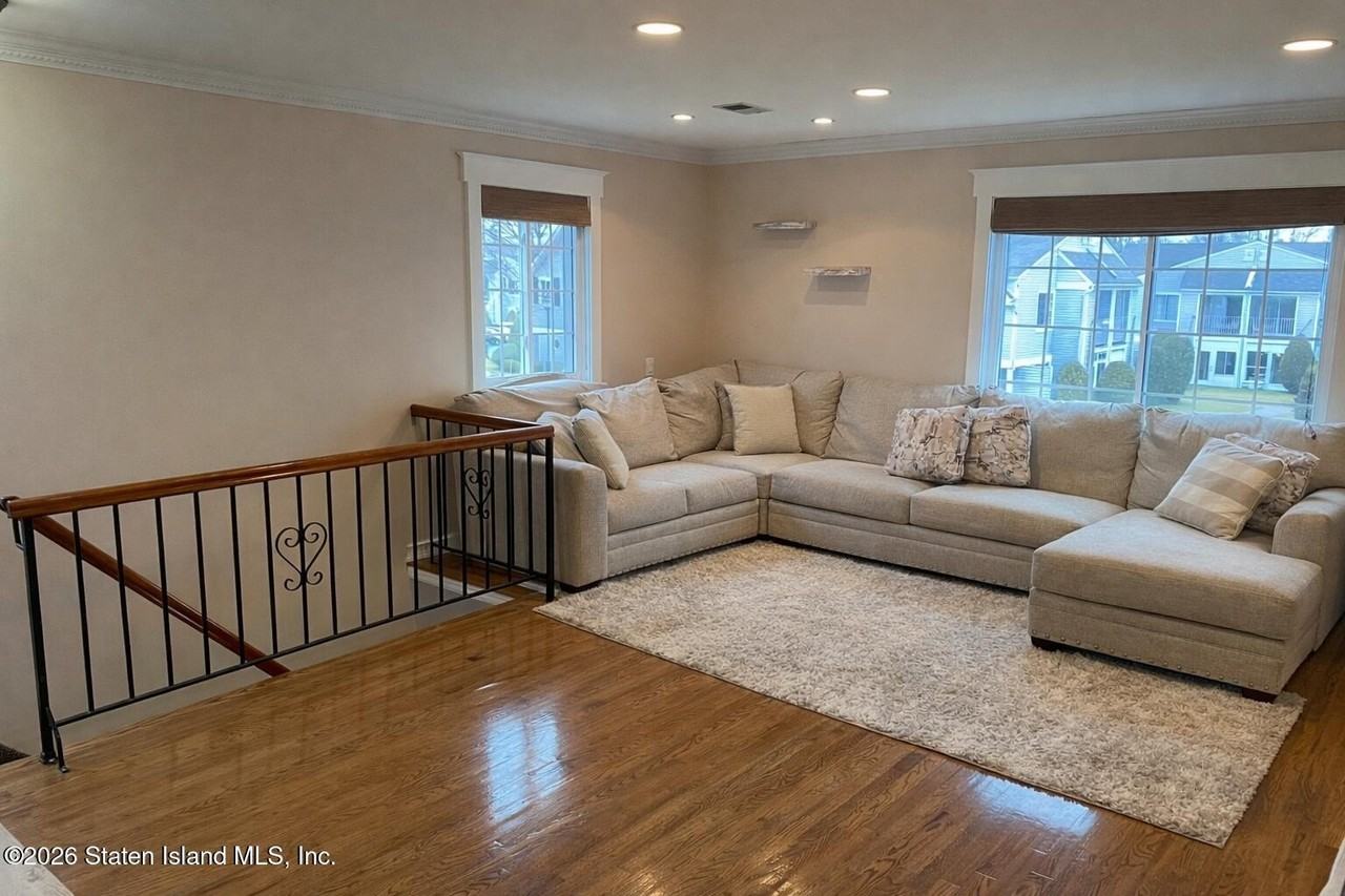 537 Correll Ave Unit B - Photo 2 of 9