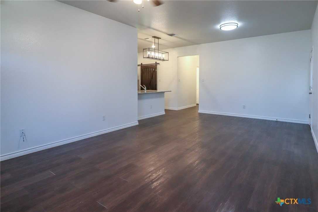 5005 Rose Garden Loop - Photo 6 of 30