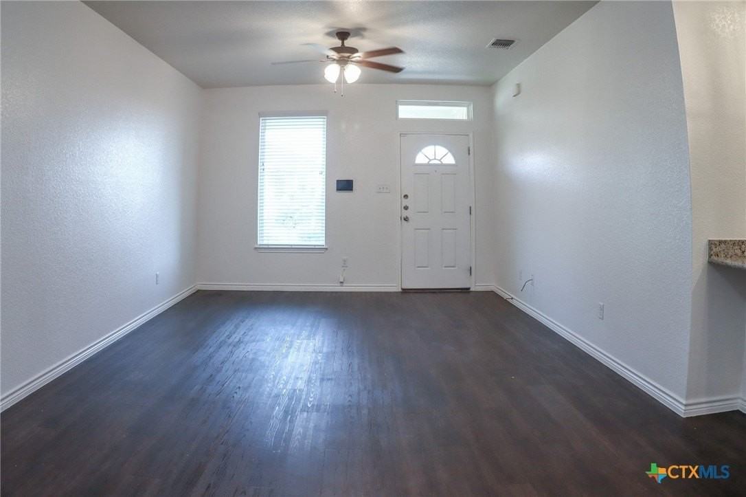 5005 Rose Garden Loop - Photo 7 of 30