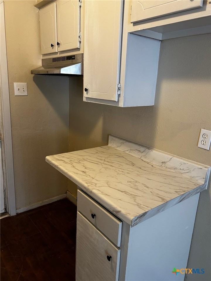 710 E Baxter St Unit A - Photo 6 of 8