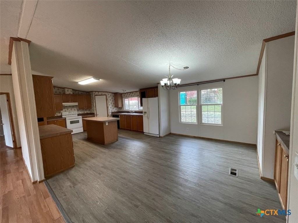 1201 Island View Drive - Photo 4 of 25