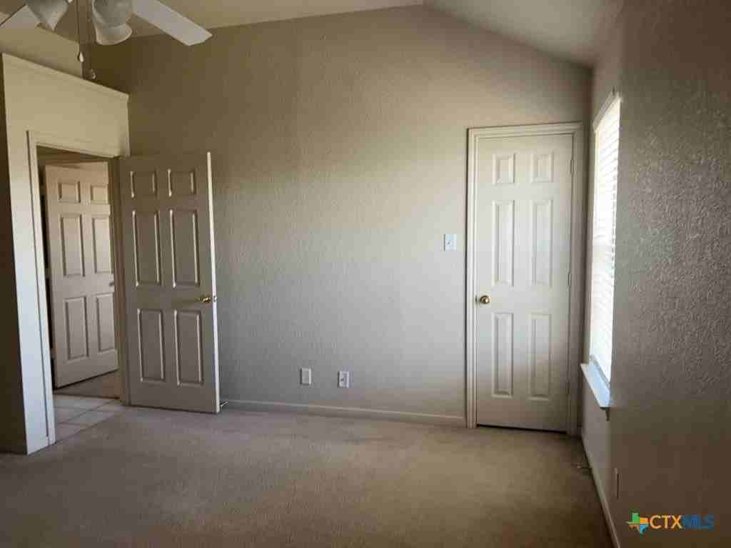 4704 Pennington Ave Apt A - Photo 4 of 10