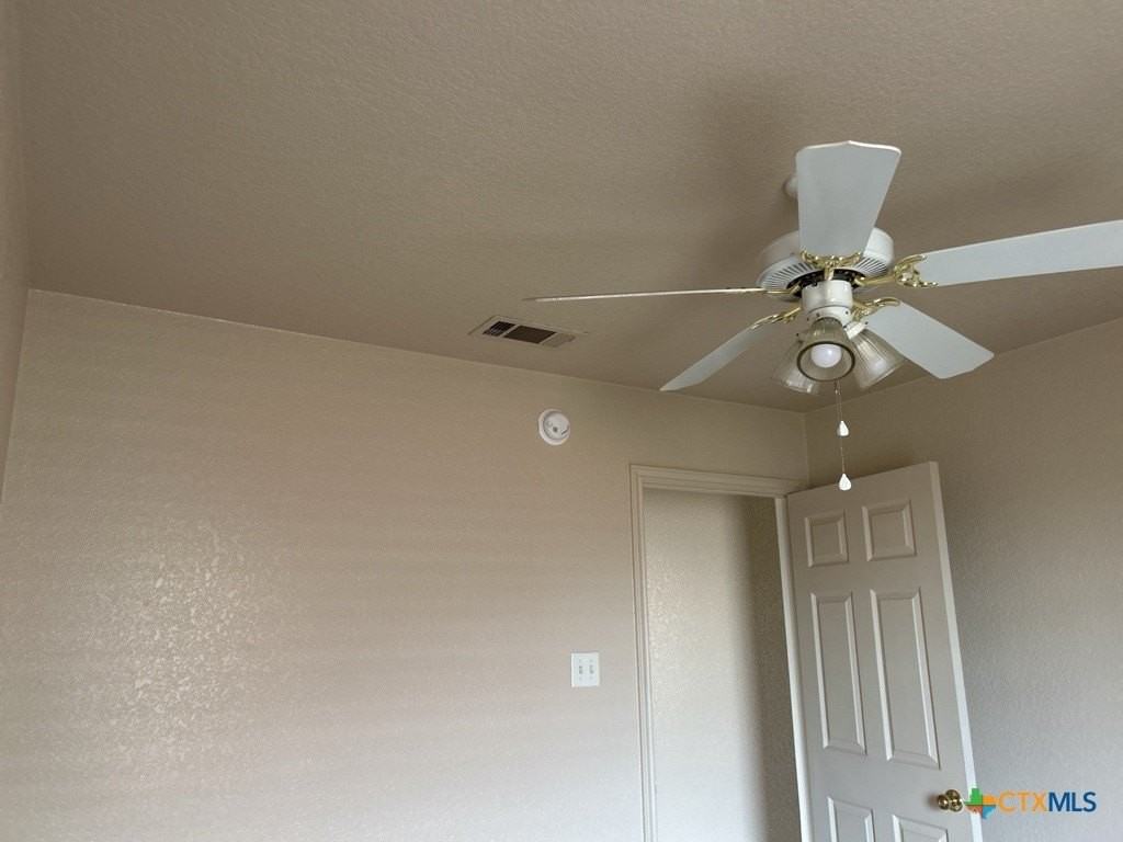 4704 Pennington Ave Apt A - Photo 7 of 10