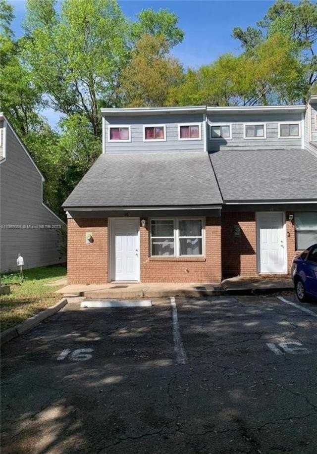 2100 Continental Ave Apt 16