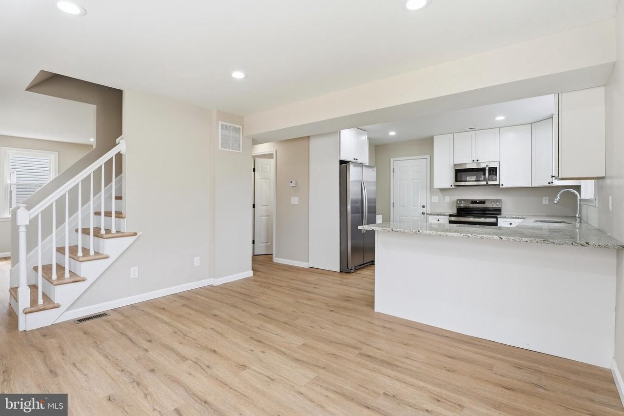 706 Sue Grove Rd - Photo 6 of 50