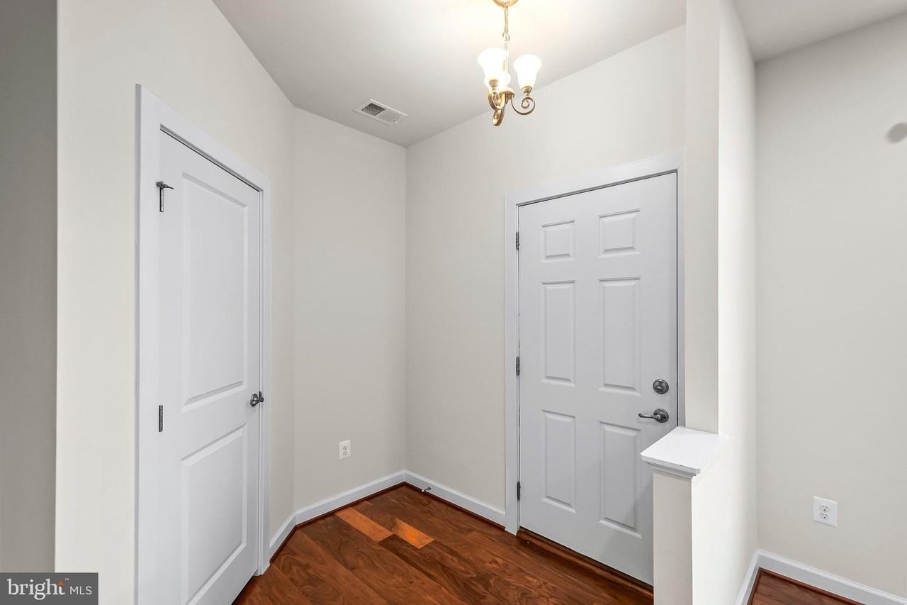 3636 Worthington Blvd - Photo 4 of 42