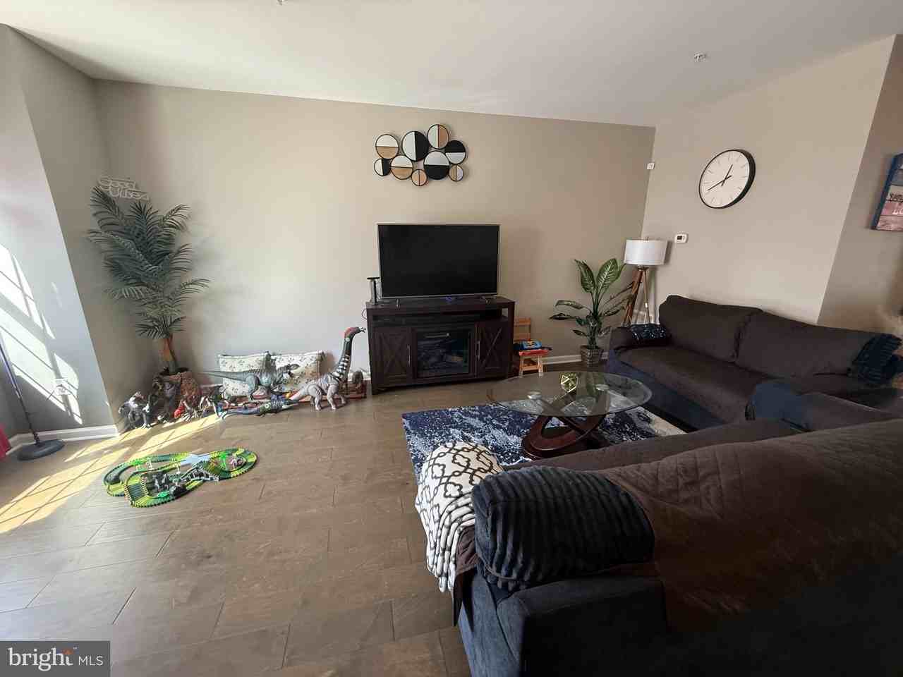 8462 Hedwig Ln - Photo 4 of 16