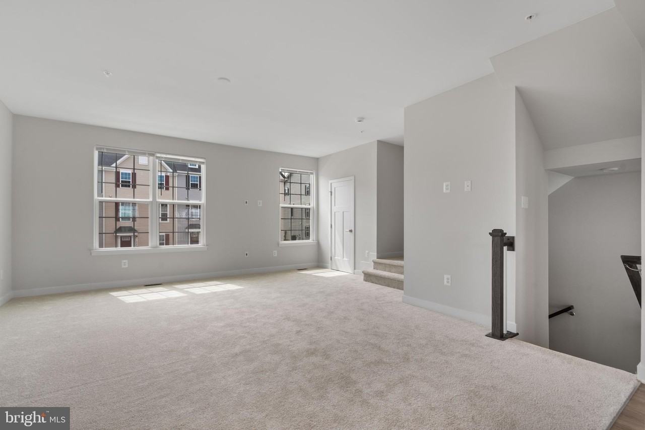 1505 Wilmer Park Ln - Photo 3 of 31