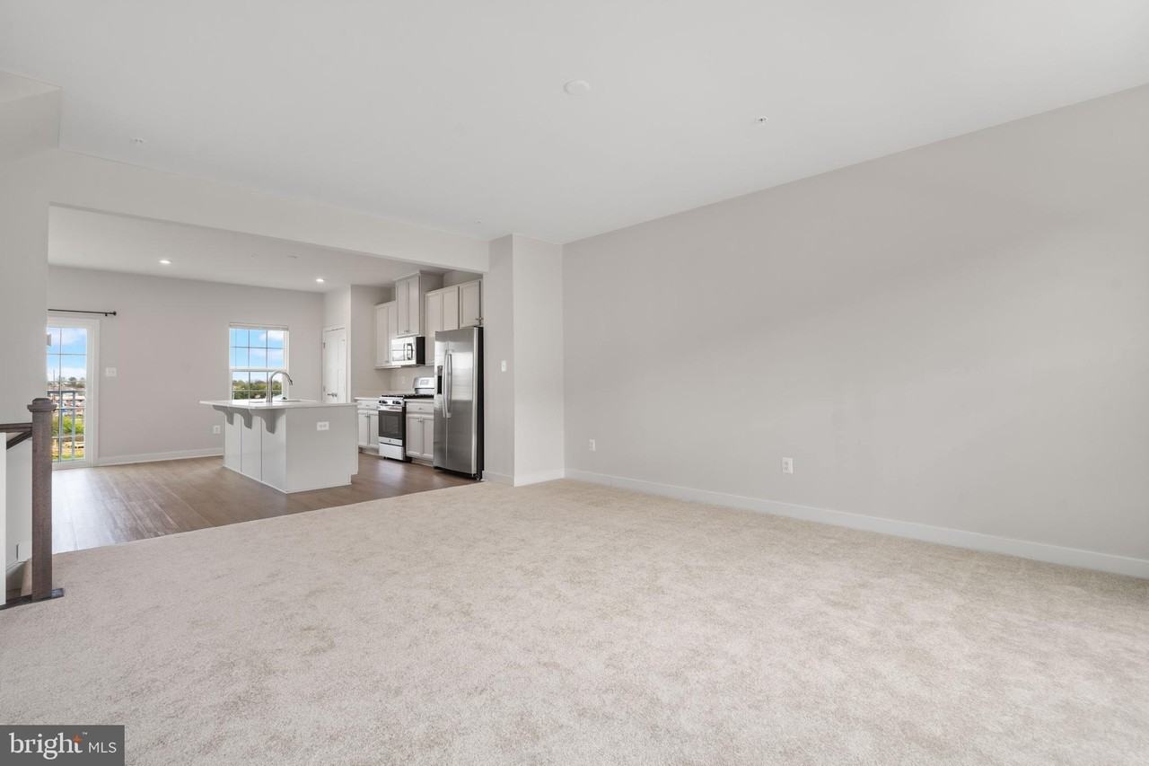 1505 Wilmer Park Ln - Photo 6 of 31