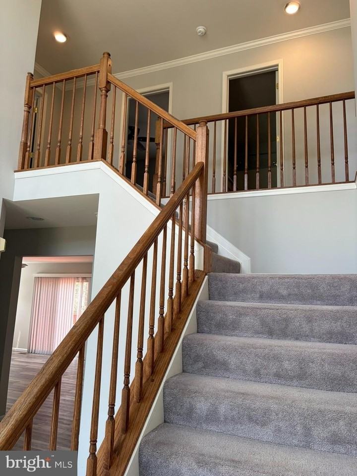 506 Summervale Ct - Photo 6 of 50