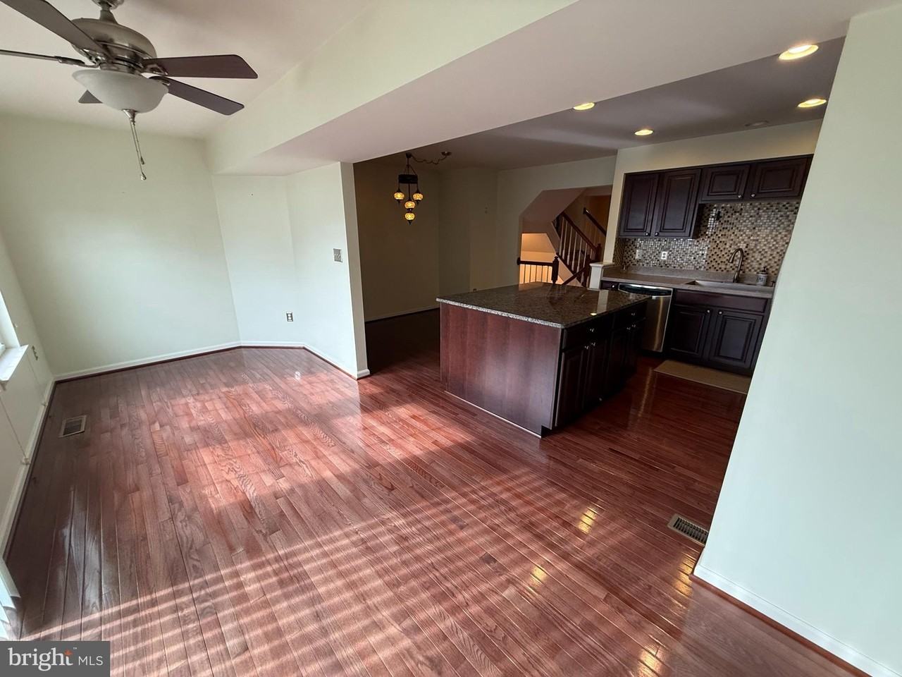 7211 Maidstone Pl Unit 201 - Photo 4 of 26