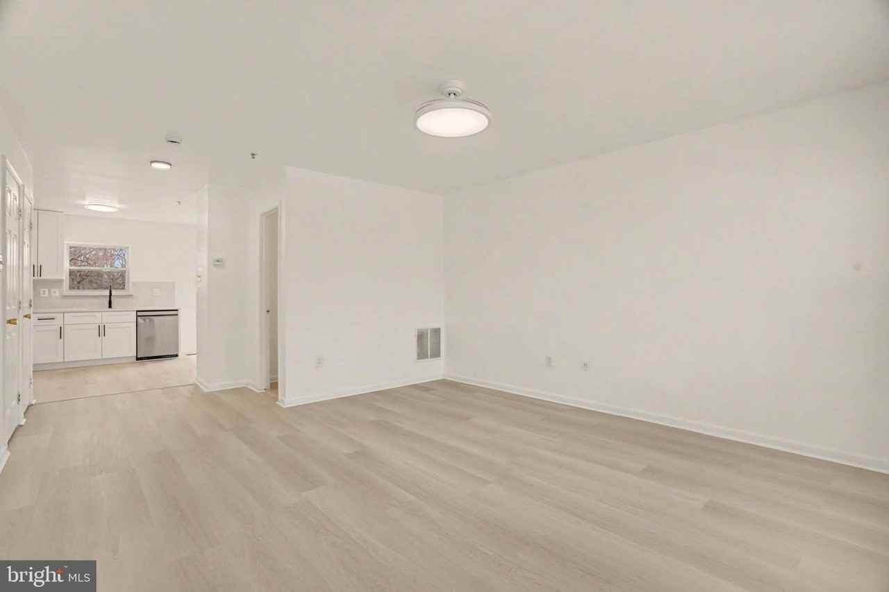 14805 Strawberry Ln - Photo 6 of 30