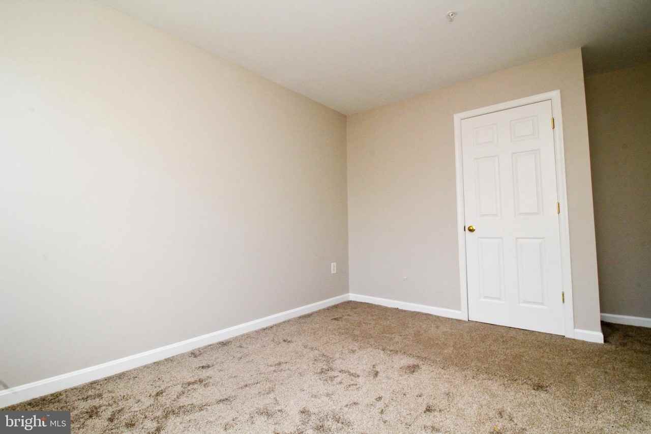 7424 Belgravia Ln - Photo 4 of 13